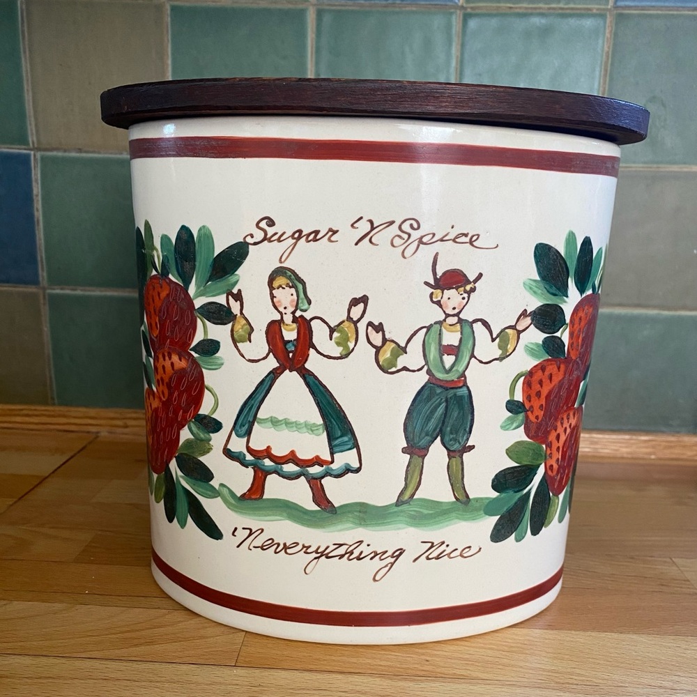 Bauer Pottery Sugar And Spice Motto - Utensil Holder Or Canister Limited Rare